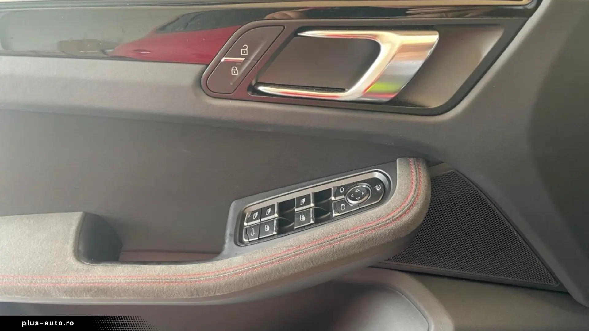 Porsche Macan GTS sports exhaust air suspension BOSE