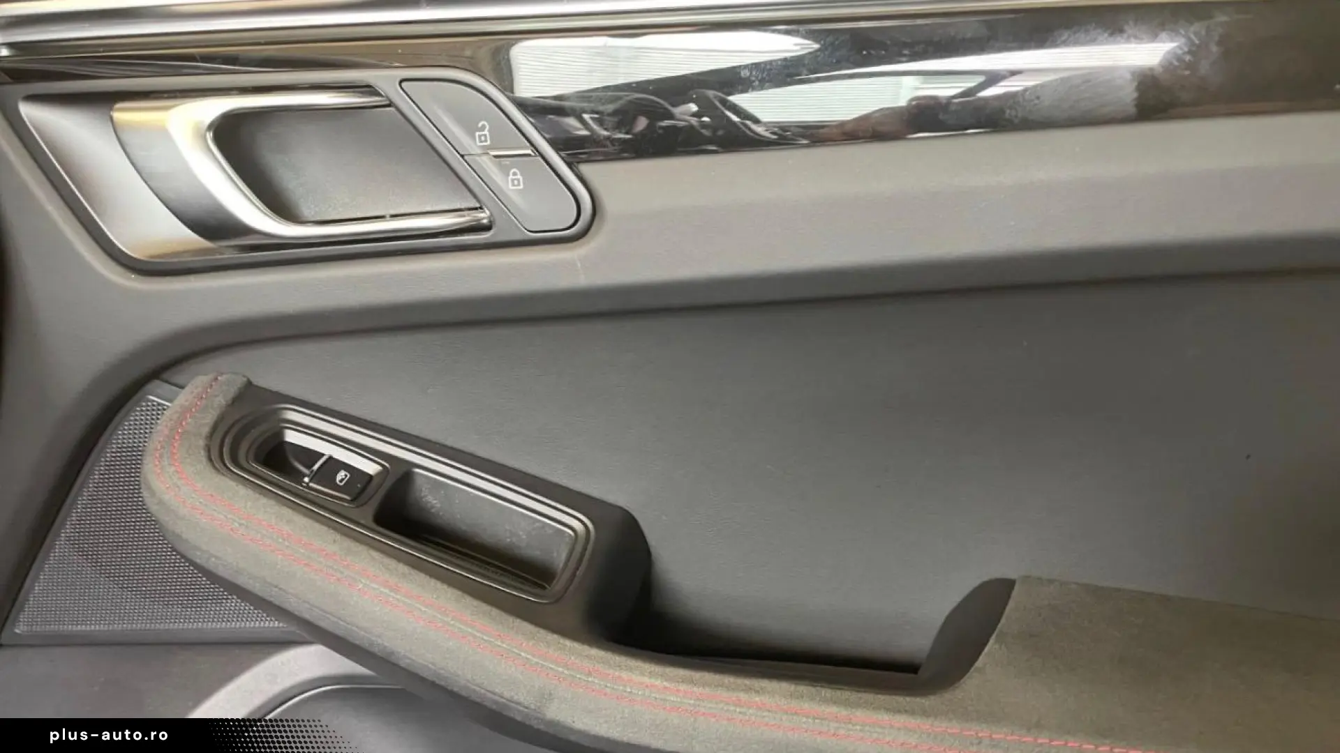 Porsche Macan GTS sports exhaust air suspension BOSE