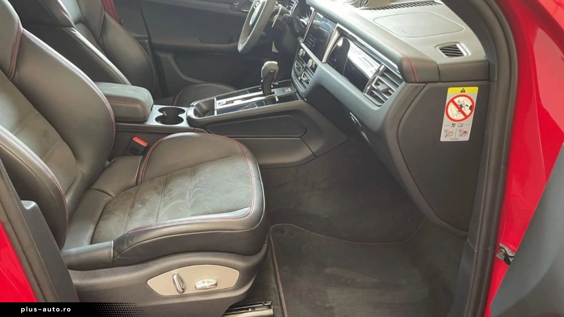 Porsche Macan GTS sports exhaust air suspension BOSE