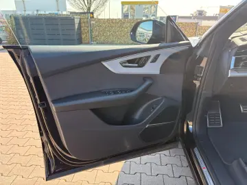 AUDI Q8 50 TDI quattro