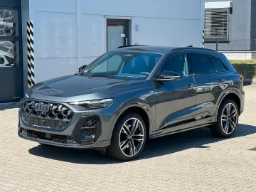 AUDI Q5 2.0 TDI quattro SLine Panorama Tech plus