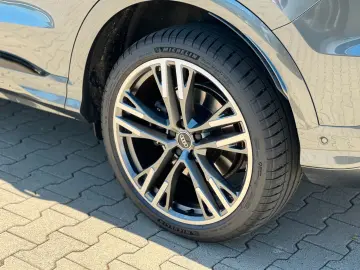 AUDI Q5 2.0 TDI quattro SLine Panorama Tech plus
