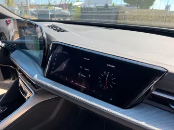 AUDI Q5 2.0 TDI quattro SLine Panorama Tech plus