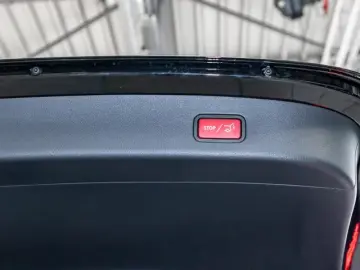 Mercedes-Benz GLC 300e 4Matic Avantgarde