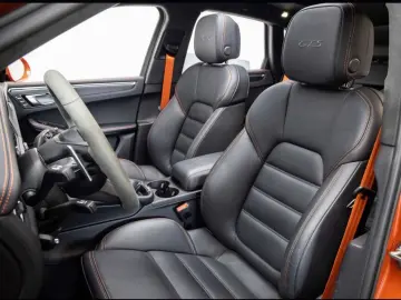 Porsche Macan GTS Air Pano 18-way SportChrono Surround