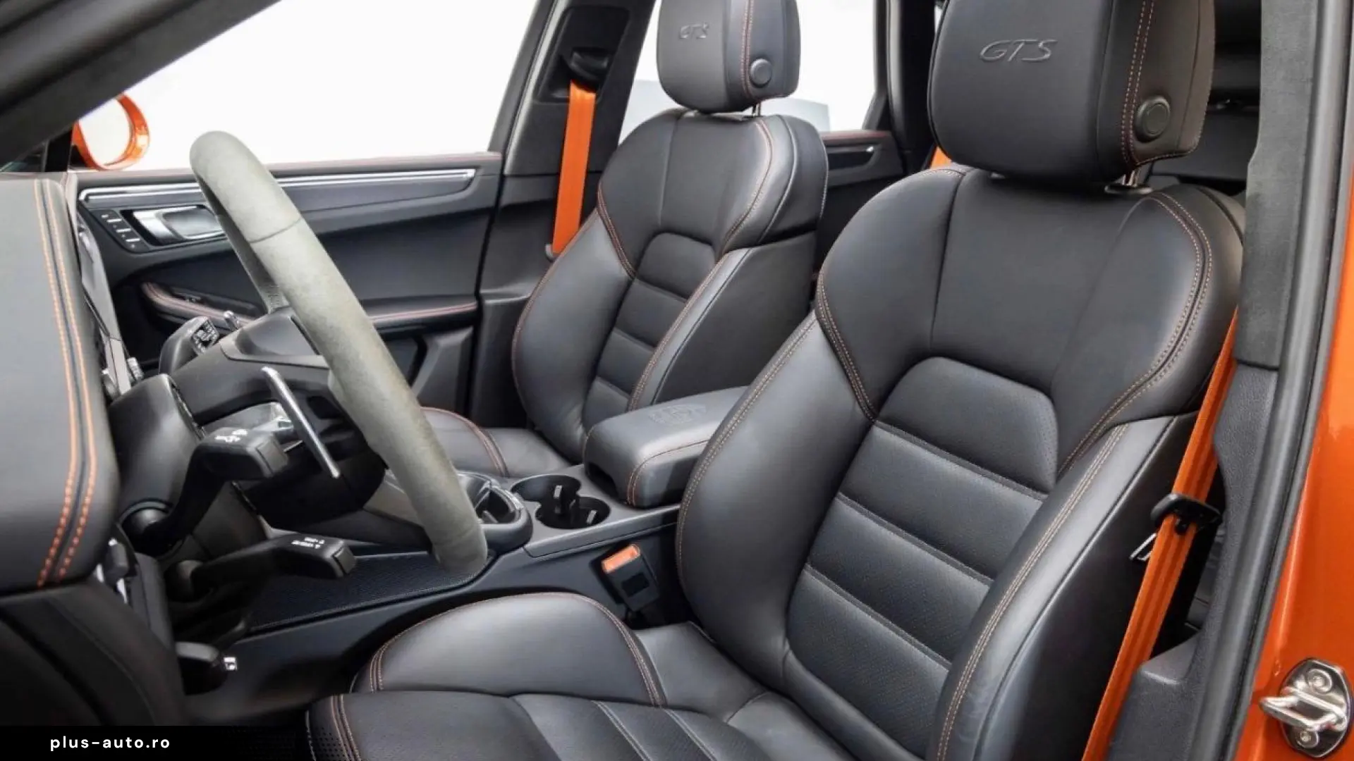 Porsche Macan GTS Air Pano 18-way SportChrono Surround
