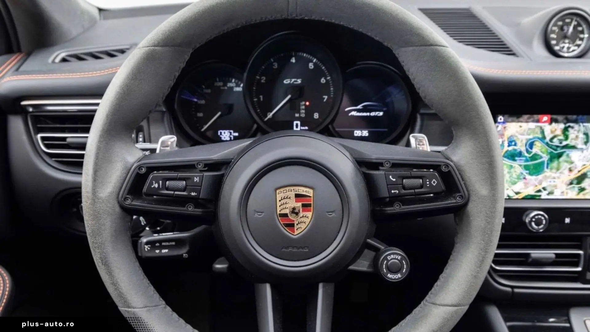 Porsche Macan GTS Air Pano 18-way SportChrono Surround