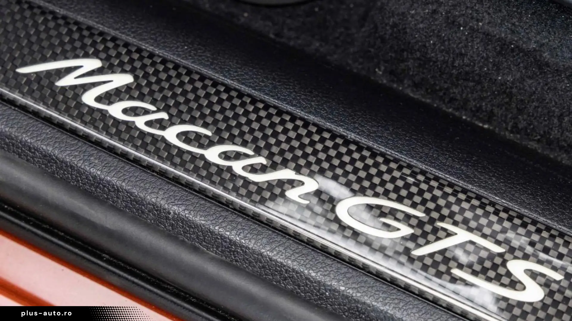 Porsche Macan GTS Air Pano 18-way SportChrono Surround