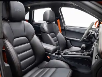 Porsche Macan GTS Air Pano 18-way SportChrono Surround