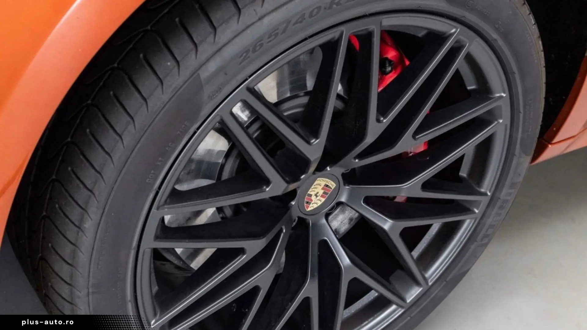Porsche Macan GTS Air Pano 18-way SportChrono Surround
