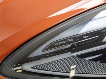 Porsche Macan GTS Air Pano 18-way SportChrono Surround