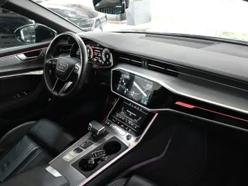AUDI A6 Avant 55 TFSI quattro sport  KAMERA LEDER