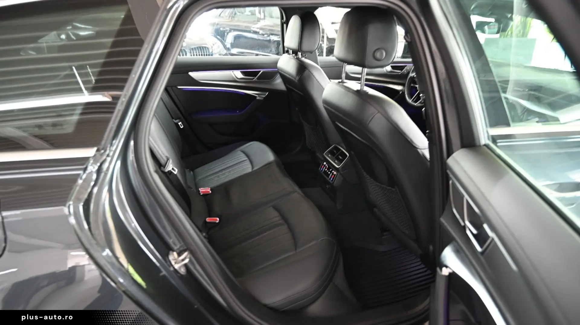 AUDI A6 Avant 45 TFSI quattro design LEDER PANO