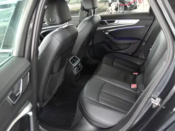 AUDI A6 Avant 45 TFSI quattro design LEDER PANO