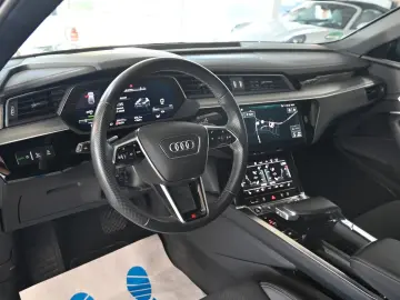 AUDI e-tron Sportback 50 quattro S line HUD PANO