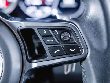 PORSCHE Cayenne E-Hybrid Coupé Platinum Edition Luftfede