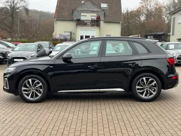 AUDI Q5 35 TDI S line  PANO VIRTUAL NAVI LED