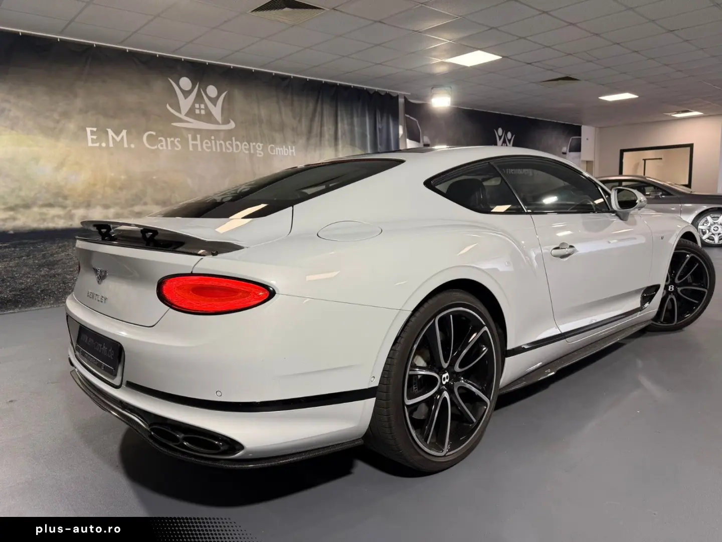 BENTLEY Continental GT V8 Mulliner Blackline Carbon Pano