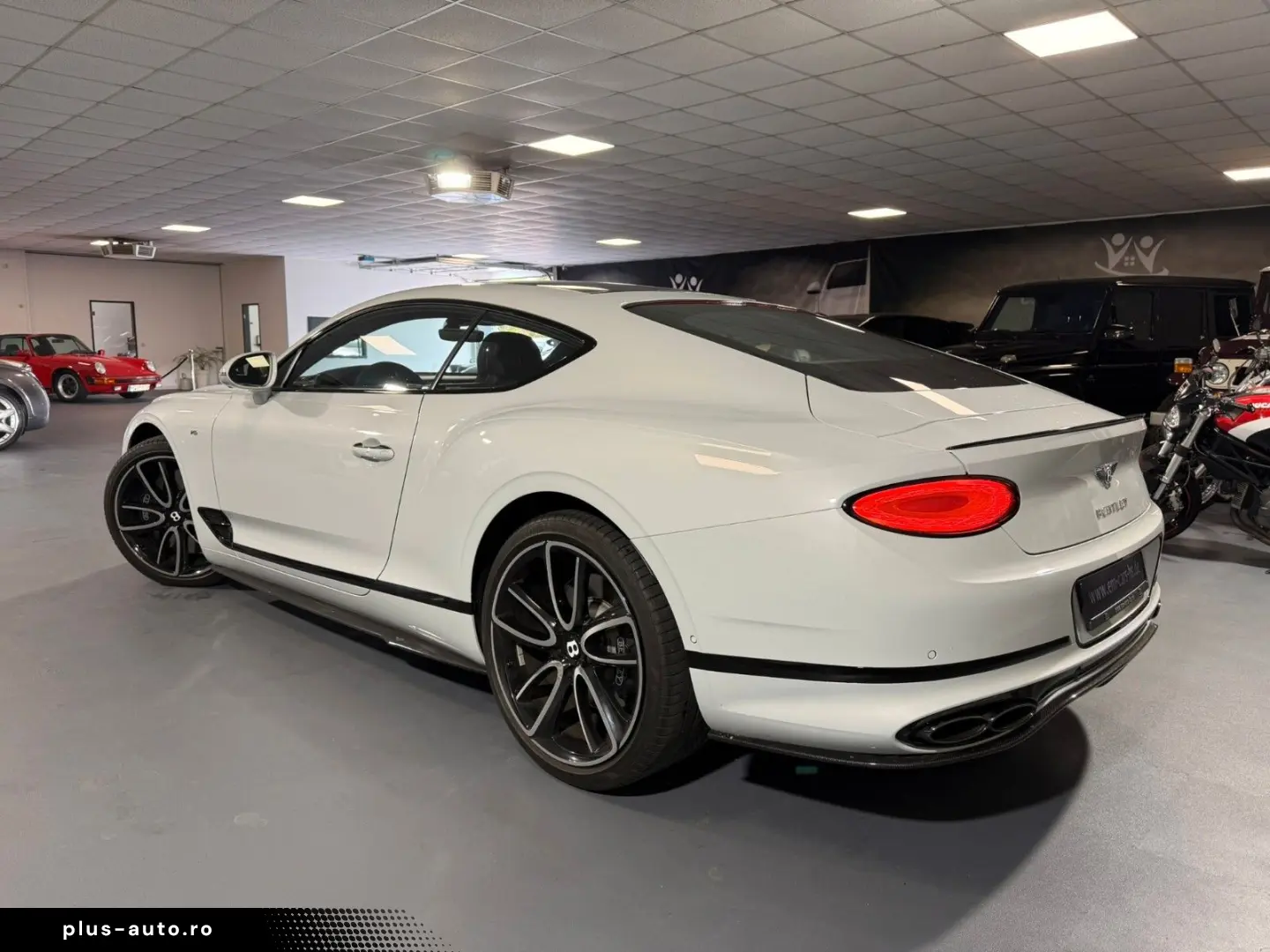 BENTLEY Continental GT V8 Mulliner Blackline Carbon Pano