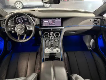 BENTLEY Continental GT V8 Mulliner Blackline Carbon Pano
