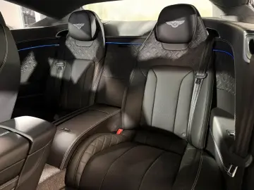 BENTLEY Continental GT V8 Mulliner Blackline Carbon Pano