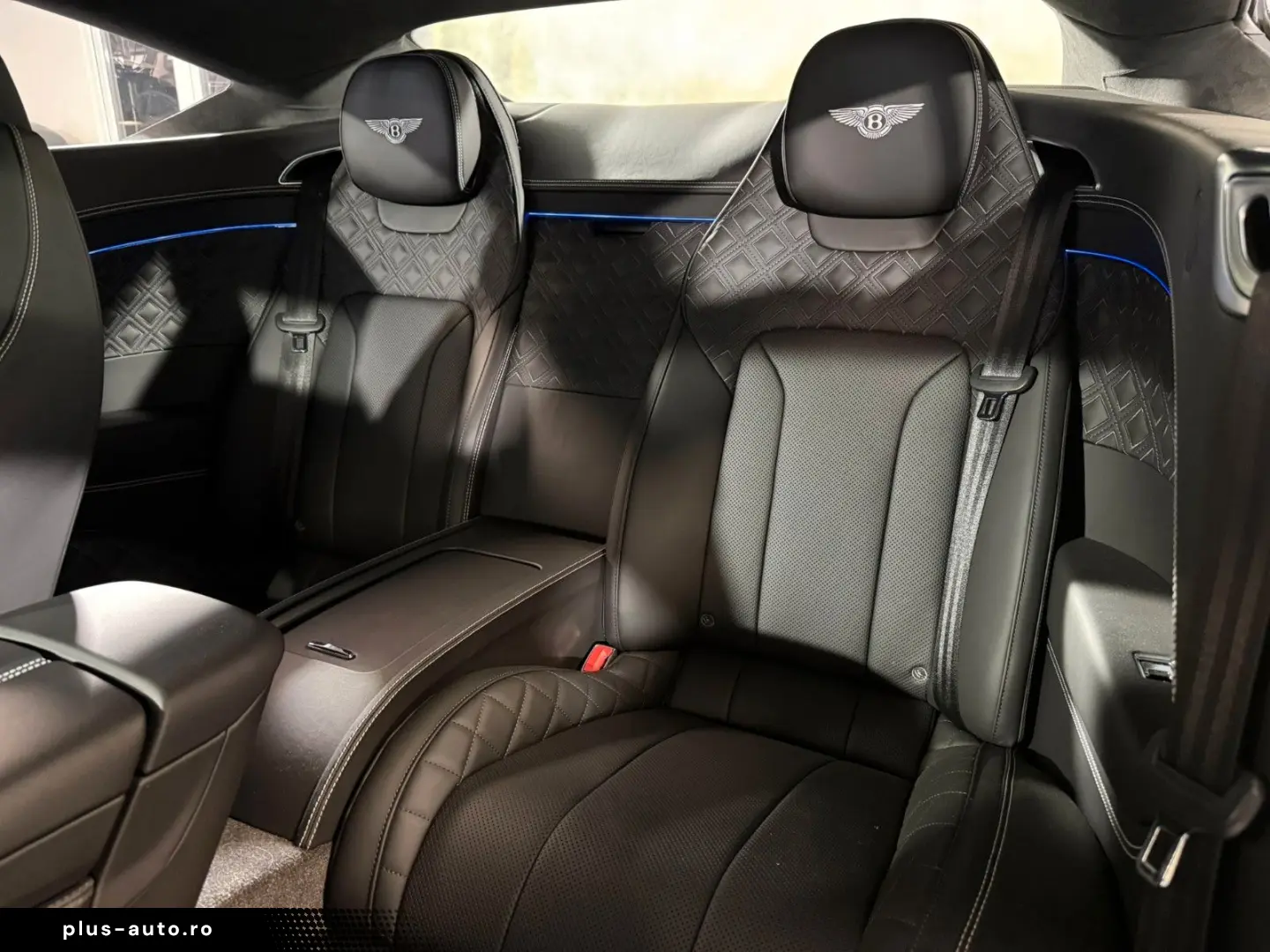 BENTLEY Continental GT V8 Mulliner Blackline Carbon Pano