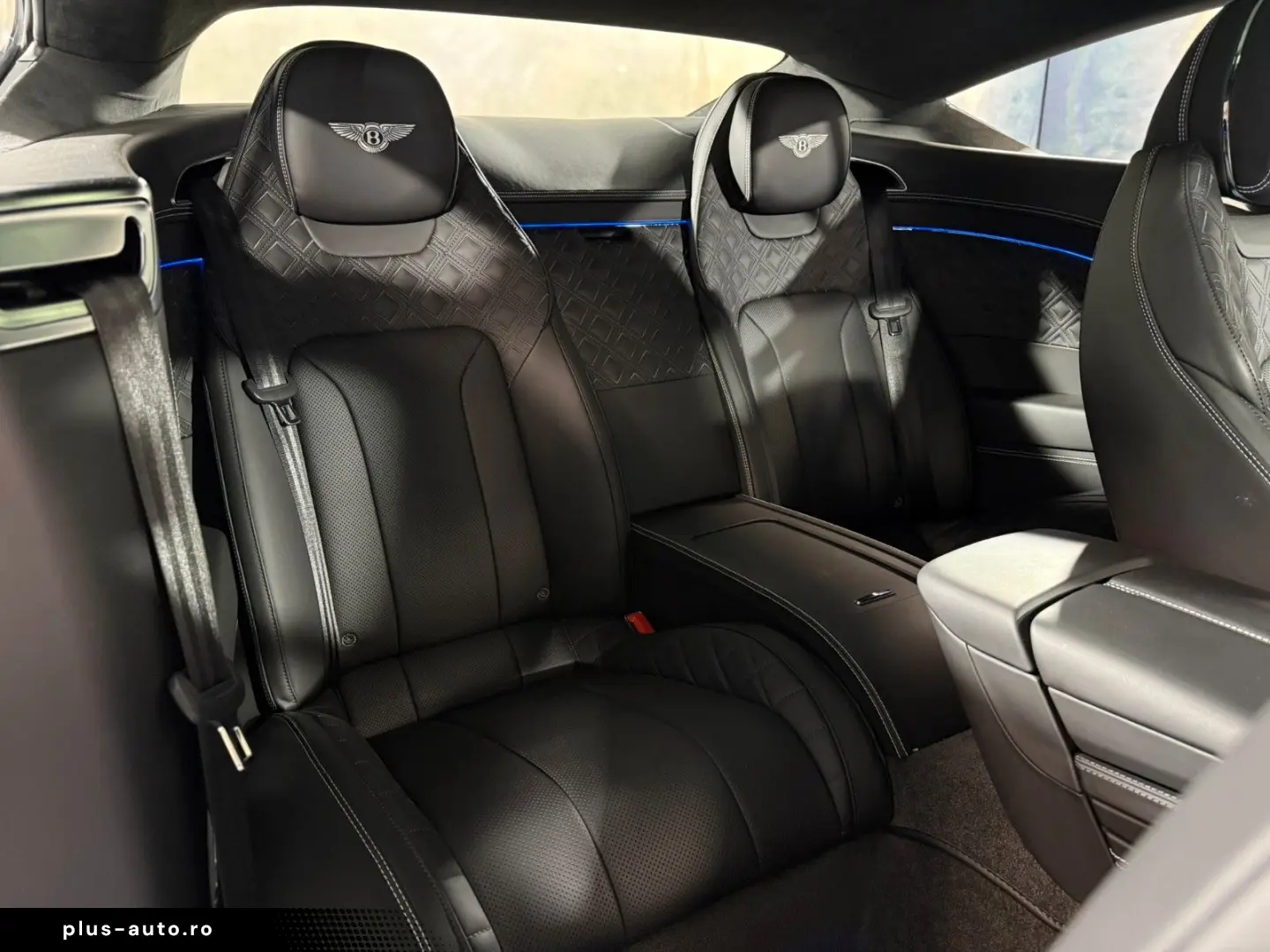BENTLEY Continental GT V8 Mulliner Blackline Carbon Pano