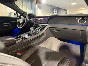 BENTLEY Continental GT V8 Mulliner Blackline Carbon Pano