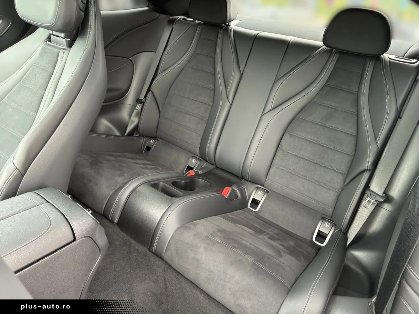 MERCEDES-BENZ CLE 220 d Coupé AMG Pano DigLight Mem Kam
