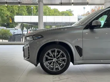BMW X5 xDrive30d 3x M SPORT LUFT PANO ACC INDIVIDUAL