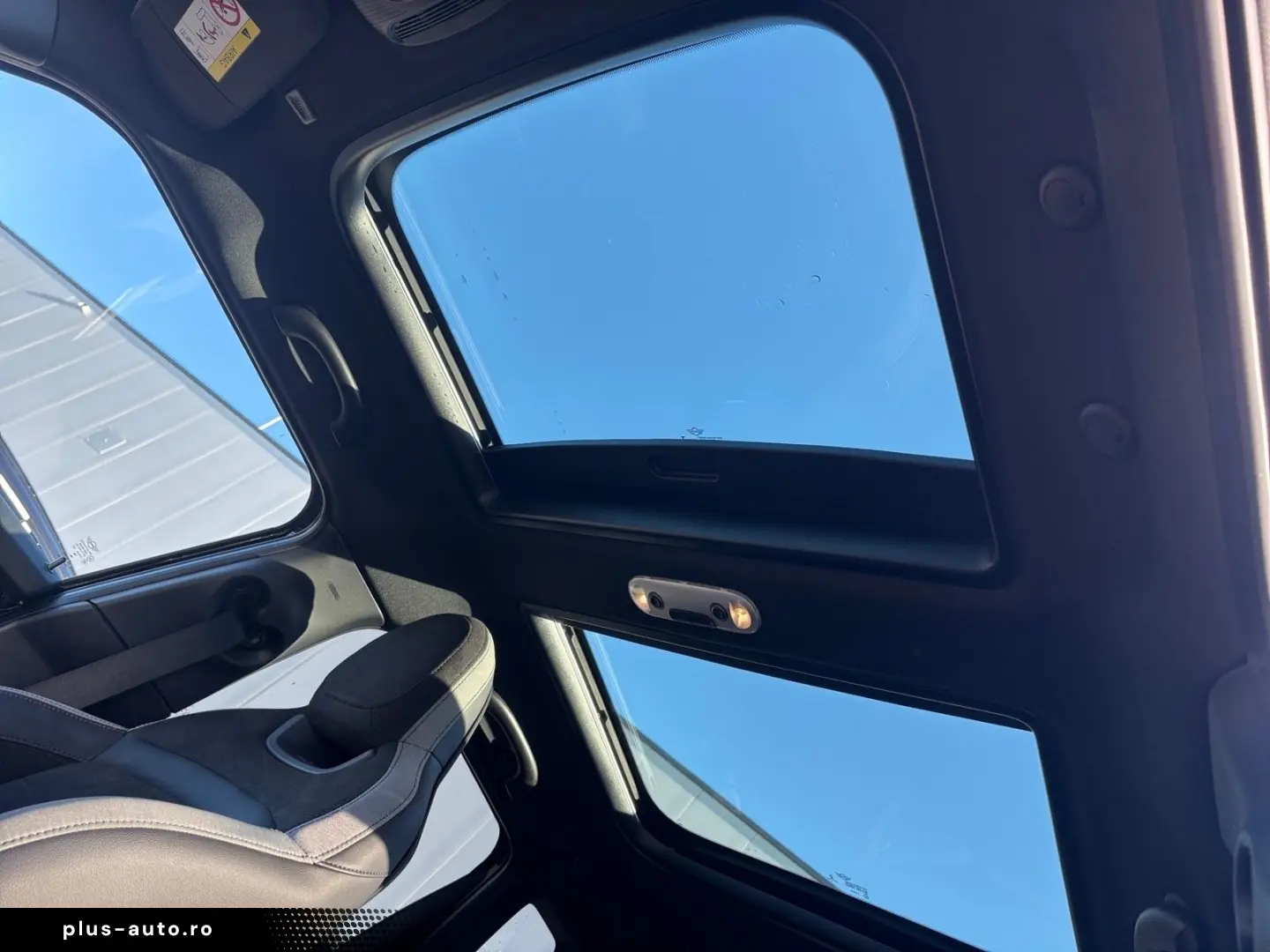 MINI Cooper 5-Türer Aut. Pano Navi LED RFK JCW Trim