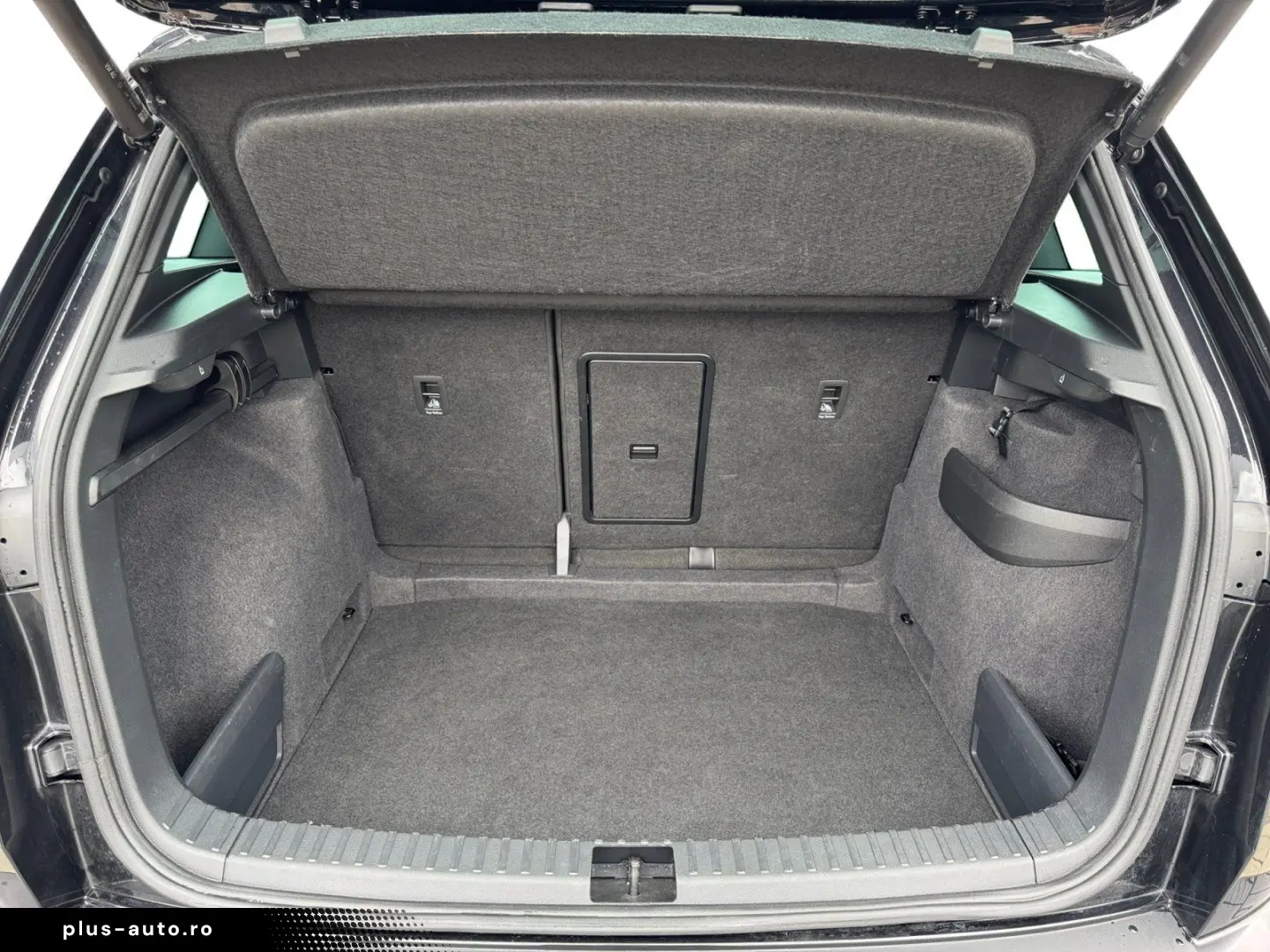 SKODA Karoq Sportline TSI DSG 4J-GAR. AHK eHECK KAMERA