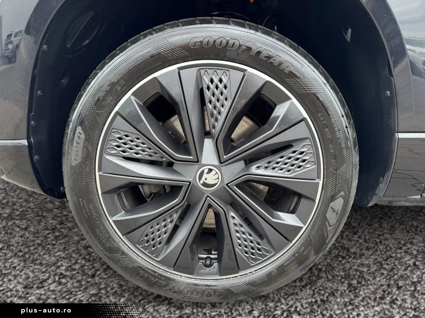 SKODA Karoq Sportline TSI DSG 4J-GAR. AHK eHECK KAMERA