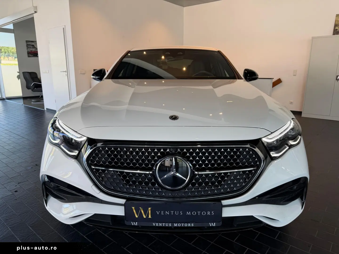 MERCEDES-BENZ E 220 d Night Paket AMG-Line BURM 4d AHK MBUX