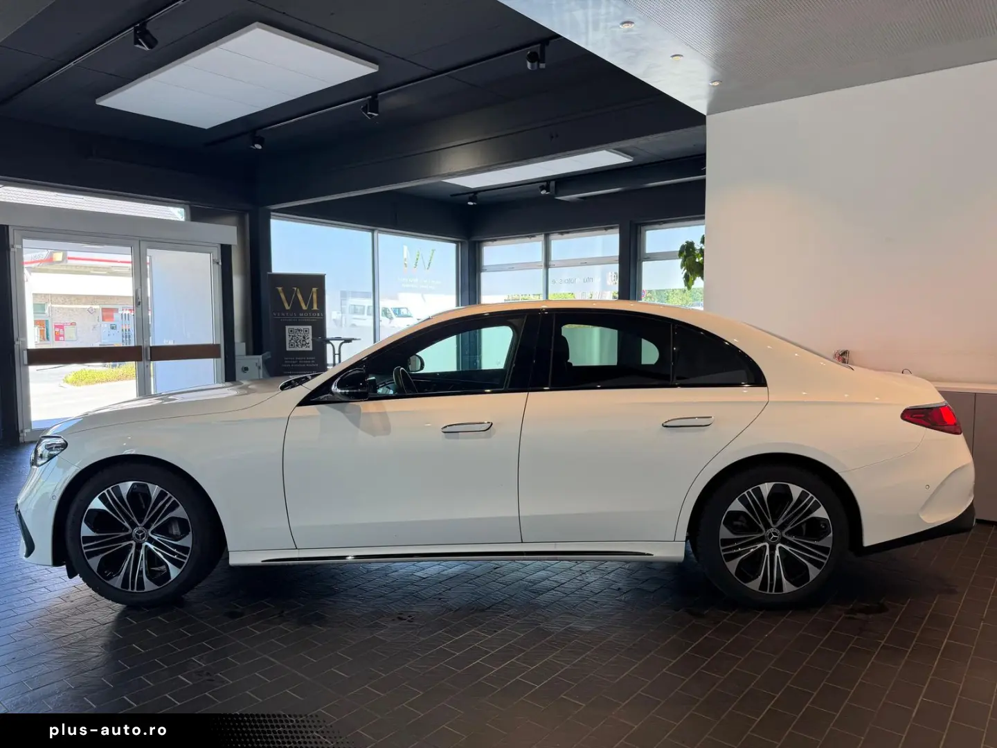 MERCEDES-BENZ E 220 d Night Paket AMG-Line BURM 4d AHK MBUX