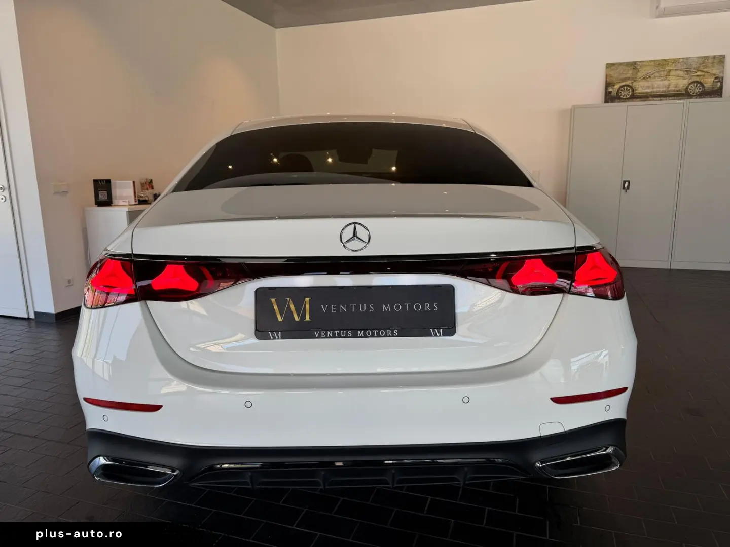 MERCEDES-BENZ E 220 d Night Paket AMG-Line BURM 4d AHK MBUX