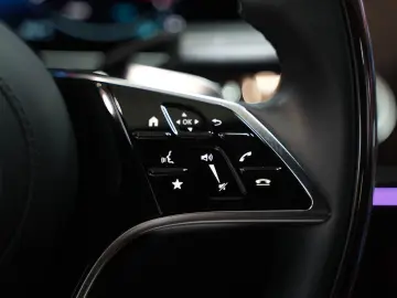 MERCEDES-BENZ S450d 4M LANG AMG   PANO HUD DRIVE PILOT 3xTV