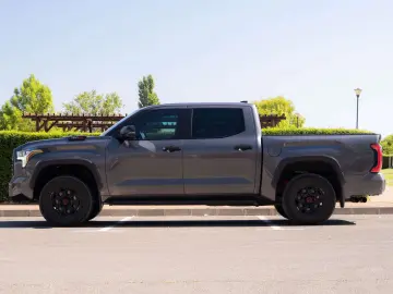 Toyota Tundra TRD Pro HYBRID Crew Max 4X4- LIVRARE IMEDIATA