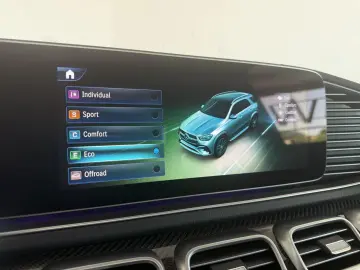 MERCEDES-BENZ GLE 450 AMG LINE  PANO HUD 360 DIST LUFT 7SITZ