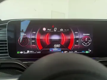 MERCEDES-BENZ GLE 450 AMG LINE  PANO HUD 360 DIST LUFT 7SITZ