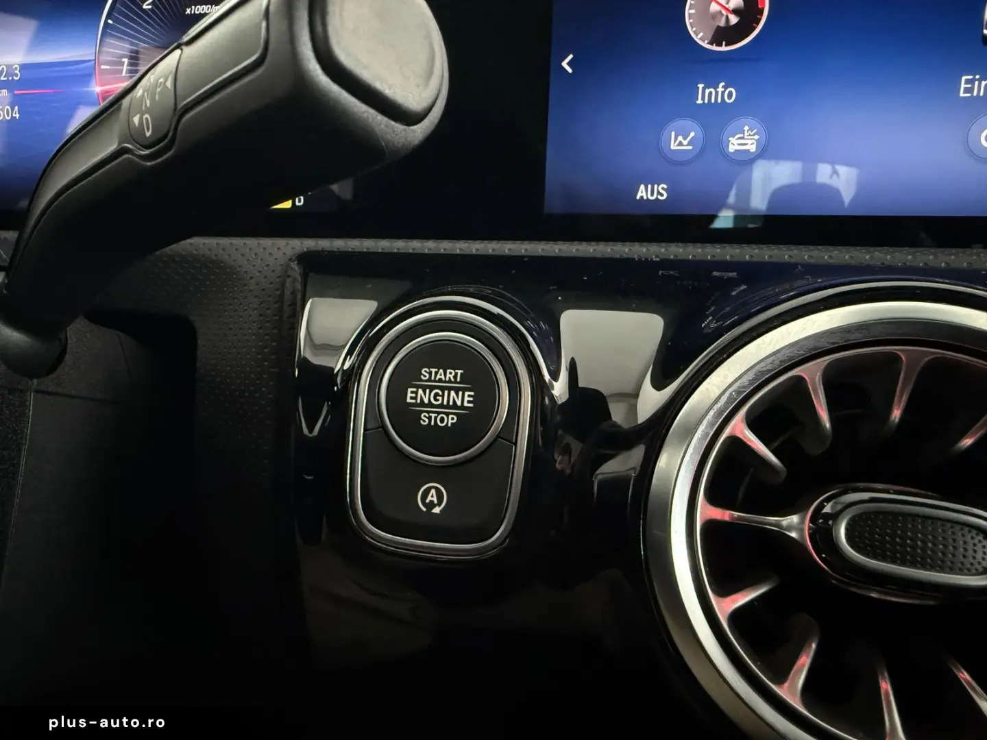 MERCEDES-BENZ CLA 220 AMG LINE  PANO  360  DIST  TOT  SPUR