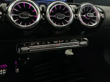 MERCEDES-BENZ CLA 35 AMG 4Matic  PANO HUD BURM 360 DIST TOT