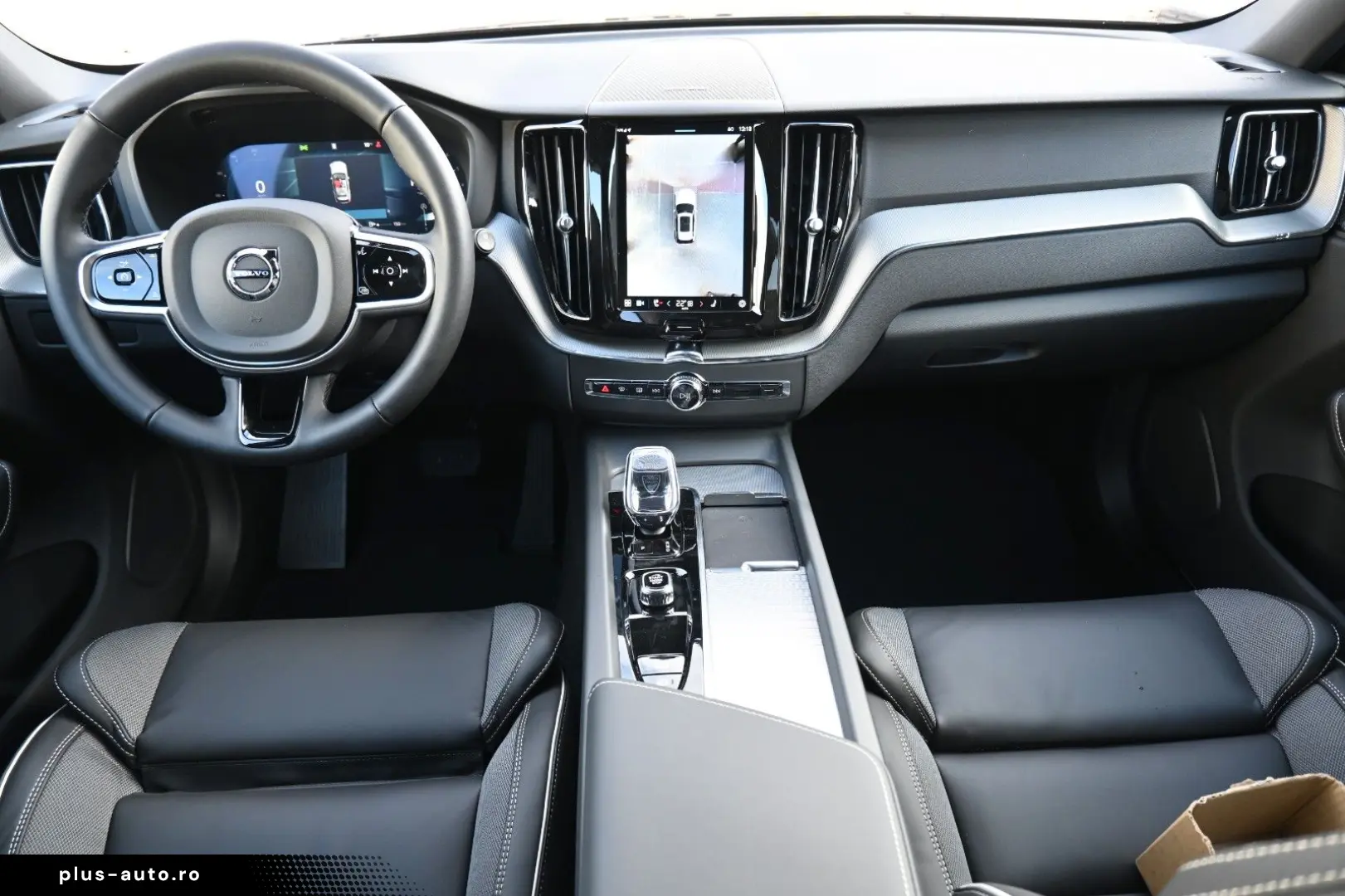 VOLVO XC60 B5 AWD Plus Dark H&K FSHZG 360  ACC AHK