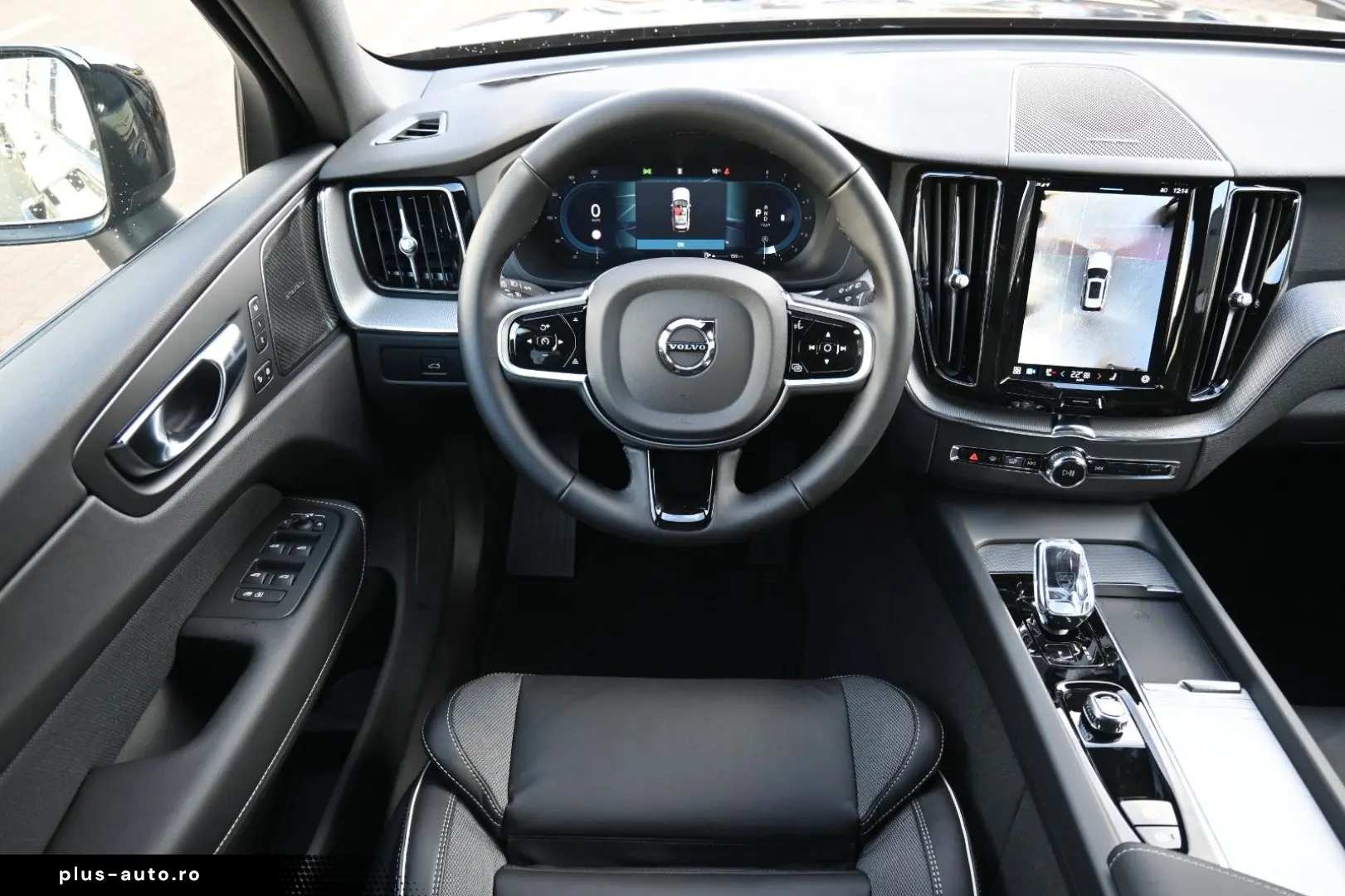 VOLVO XC60 B5 AWD Plus Dark H&K FSHZG 360  ACC AHK