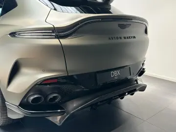 ASTON MARTIN DBX 707-Q Satin Titanium Grey - Full Carbon