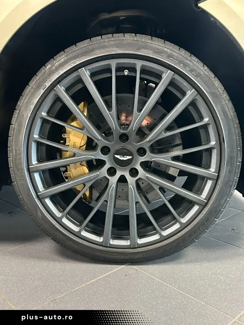 ASTON MARTIN DBX 707-Q Satin Titanium Grey - Full Carbon