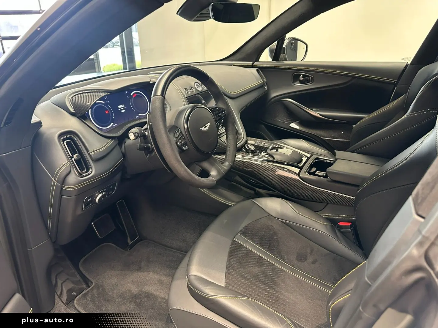 ASTON MARTIN DBX 707-Q Satin Titanium Grey - Full Carbon