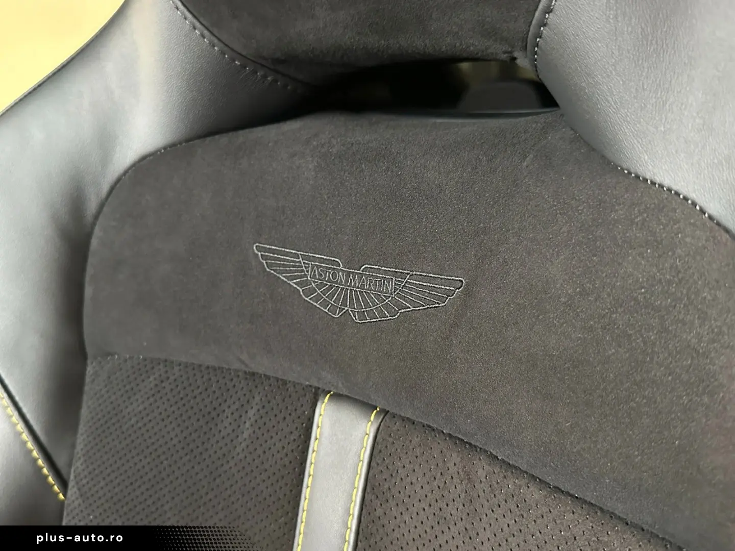 ASTON MARTIN DBX 707-Q Satin Titanium Grey - Full Carbon