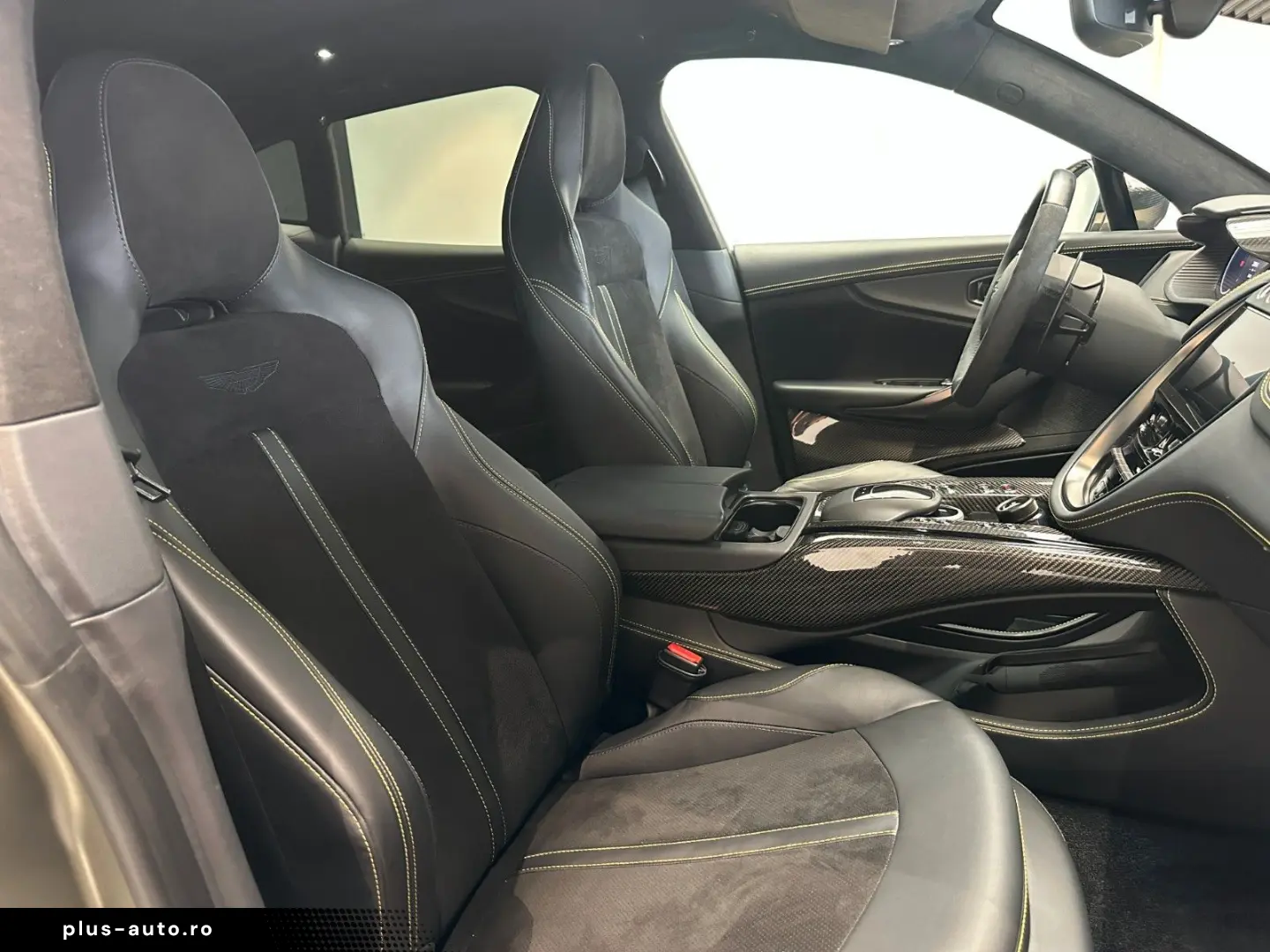 ASTON MARTIN DBX 707-Q Satin Titanium Grey - Full Carbon
