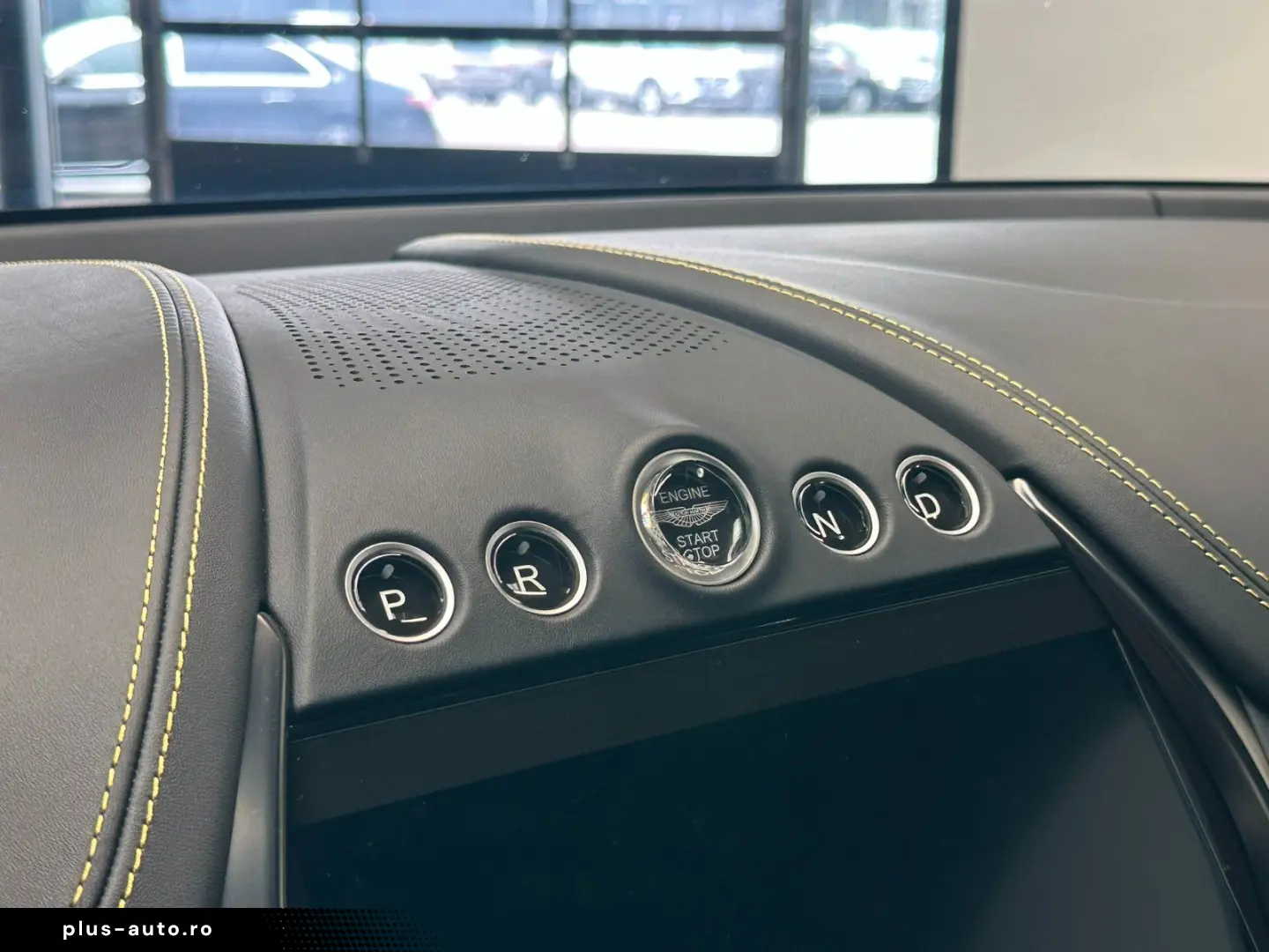 ASTON MARTIN DBX 707-Q Satin Titanium Grey - Full Carbon